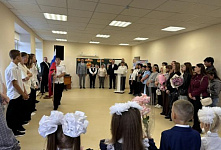 Торжественная линейка, посвящённая Дню знаний, в Боровской школе