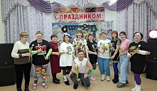 «8 Марта в стиле 90-х»