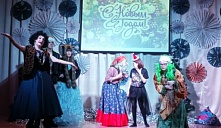 Театрализованное представление «Приключения у новогодней елки»